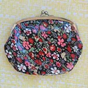 Source Unknown Black Floral Kiss-Lock Coin Purse